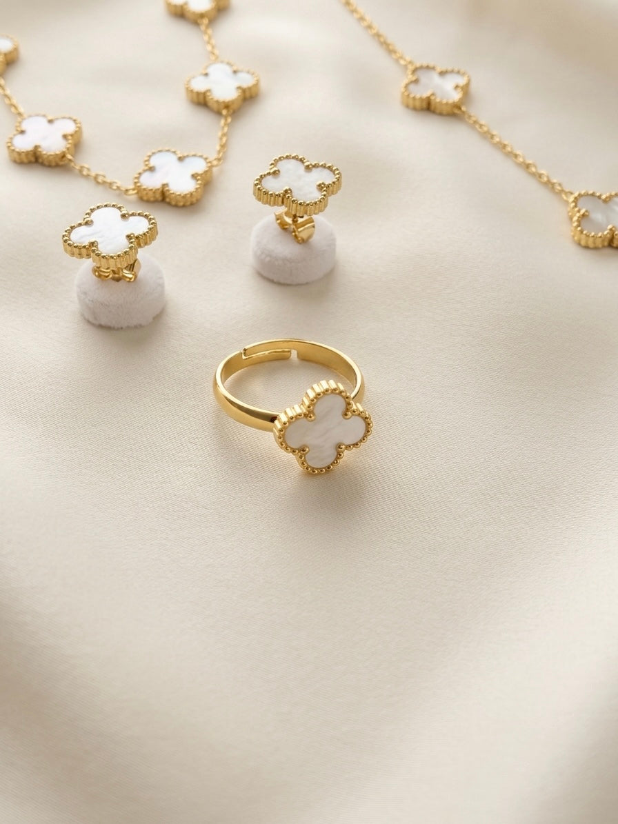 White Mother of Pearl Clover Set – Gold