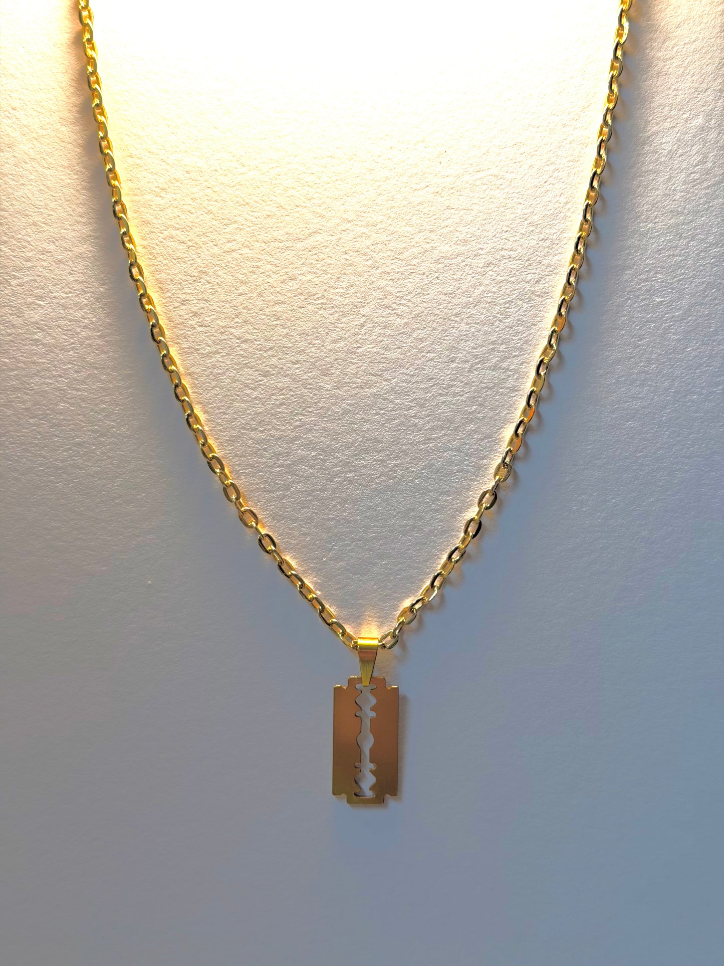 Razor Blade Necklace – 18K Gold Plated